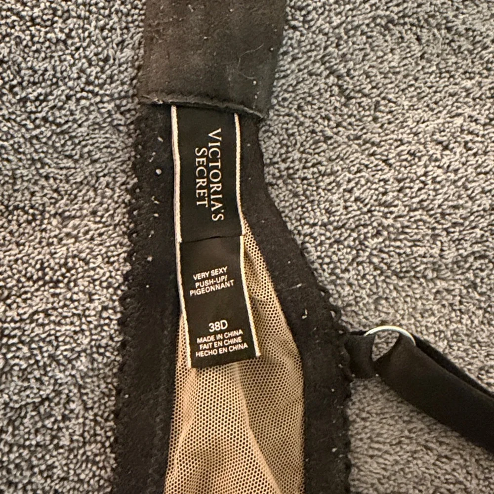 Victoria's Secret Black Mesh Bra - Picture 6 of 6